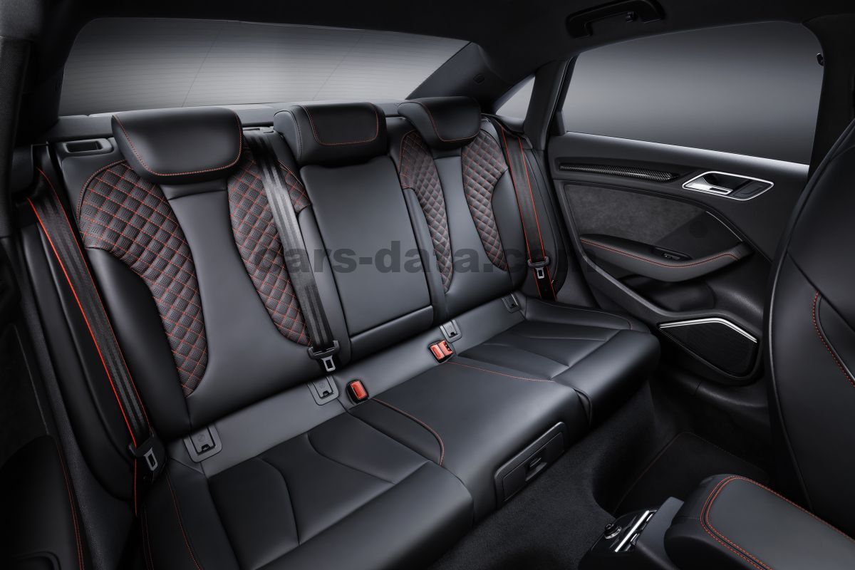 Audi RS3 Limousine