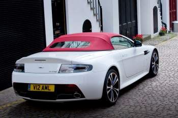 Aston Martin Vantage 2012