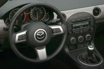 Mazda MX-5 Roadster Coupe