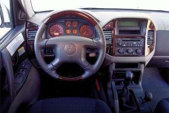Mitsubishi Pajero 2000
