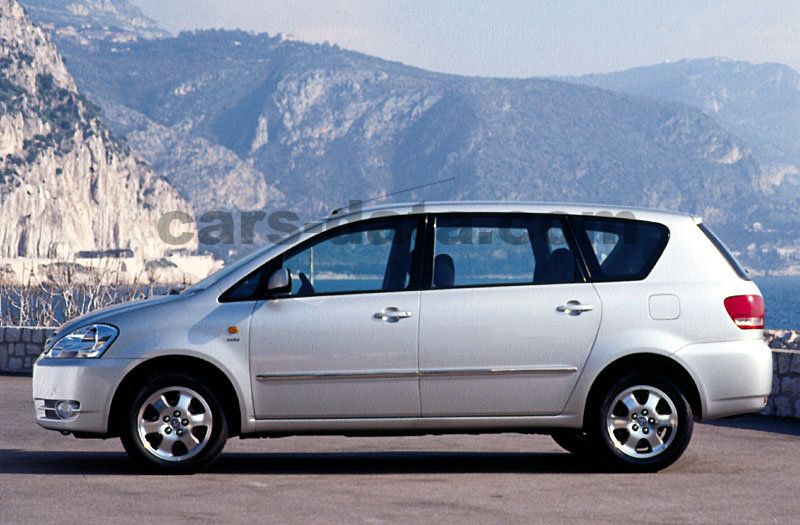 Toyota Avensis Verso