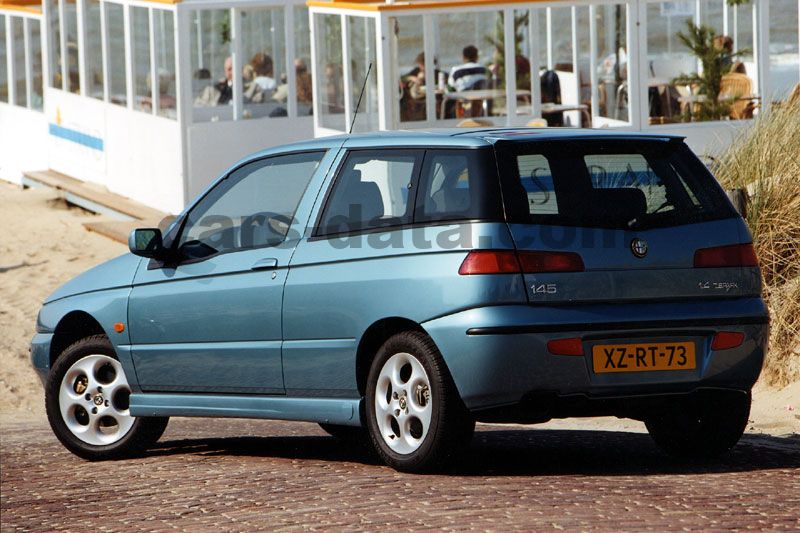 Alfa Romeo 145