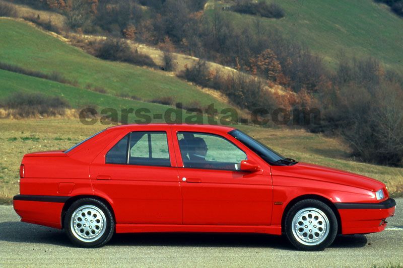 Alfa Romeo 155