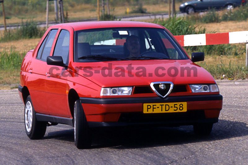 Alfa Romeo 155