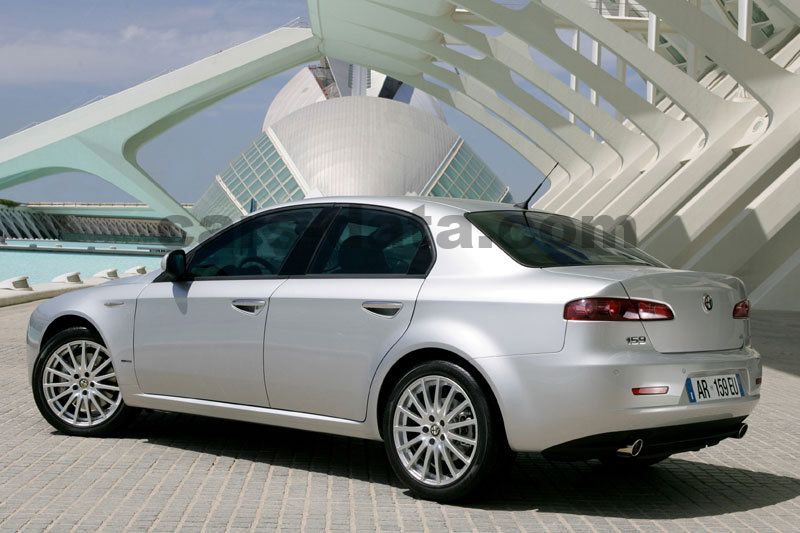 Alfa Romeo 159 images (11 of 13)