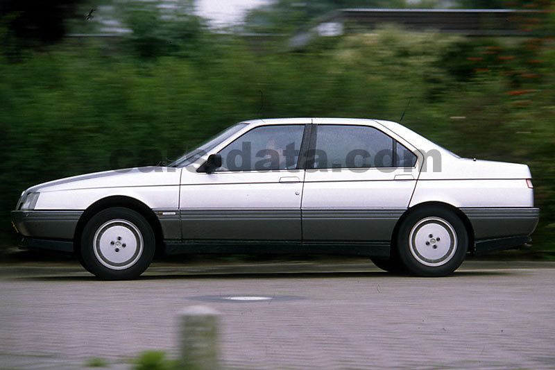 Alfa Romeo 164