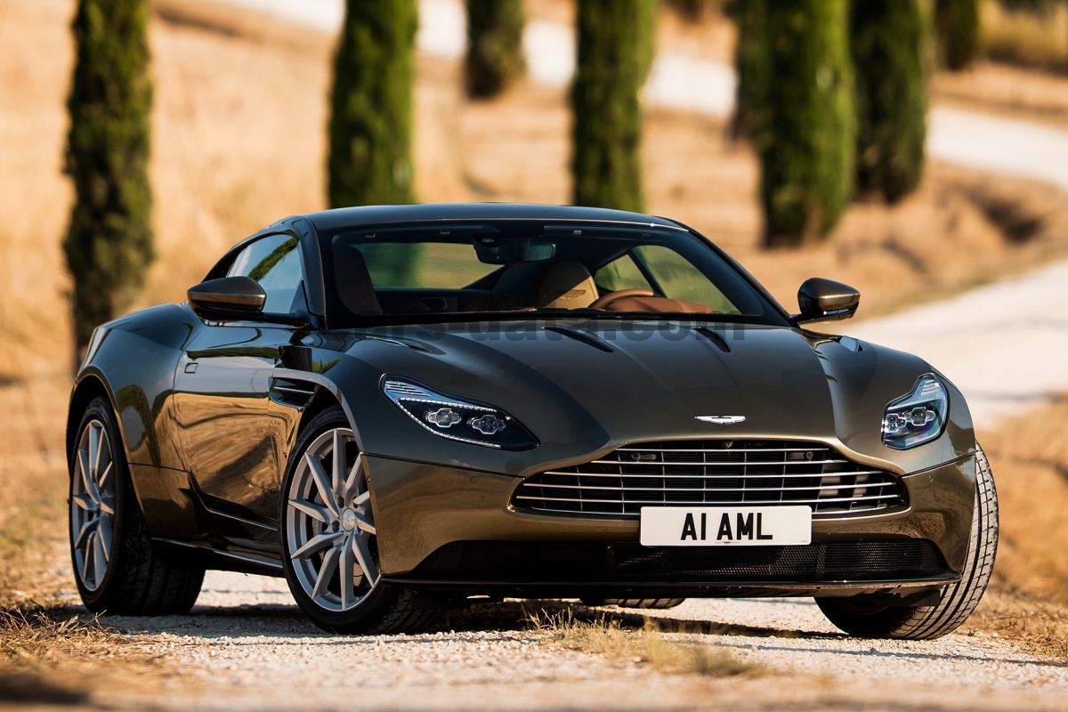 Aston Martin DB11 Coupe