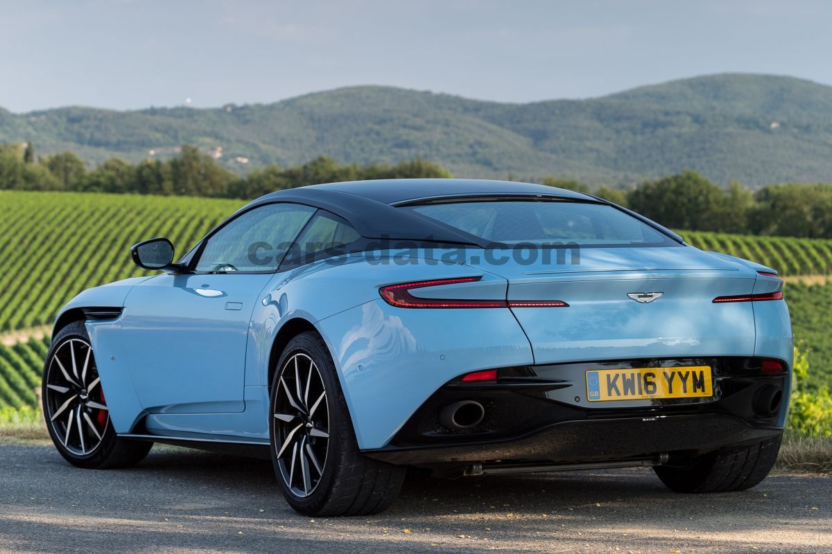 Aston Martin DB11 Coupe