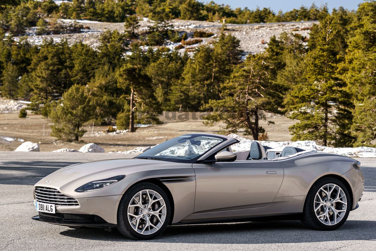 Aston Martin DB11 Volante