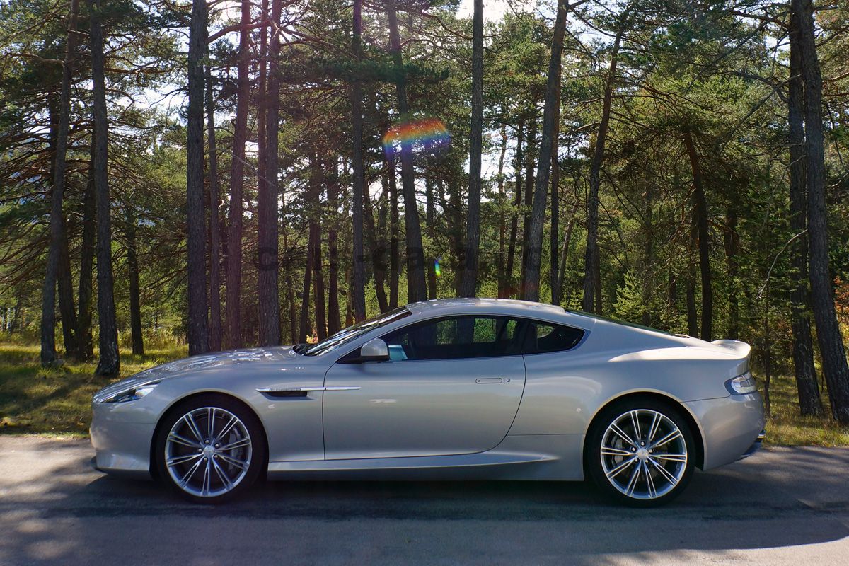 Aston Martin DB9 Coupe