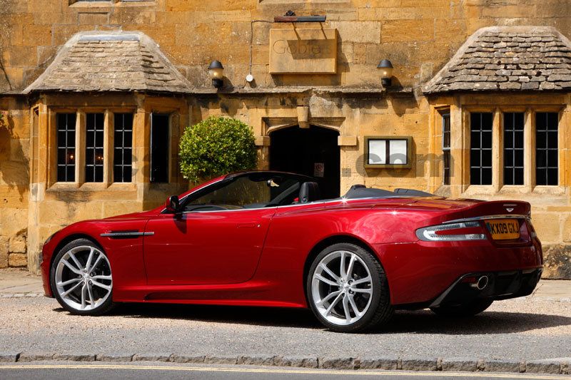 Aston Martin DBS Volante