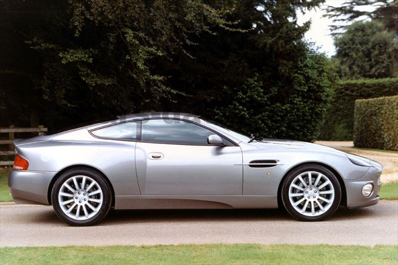 Aston Martin V12 Vanquish