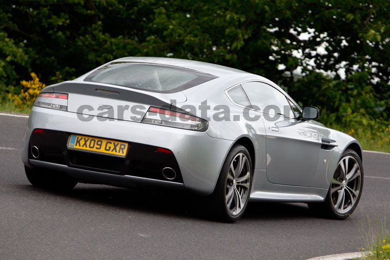 Aston Martin V12 Vantage Coupe