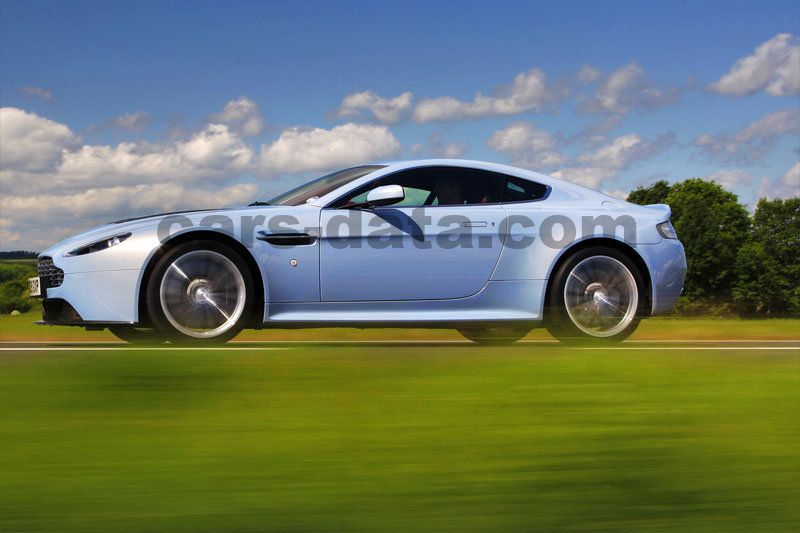 Aston Martin V12 Vantage Coupe