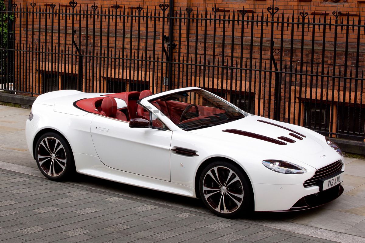 Aston Martin V12 Vantage Roadster