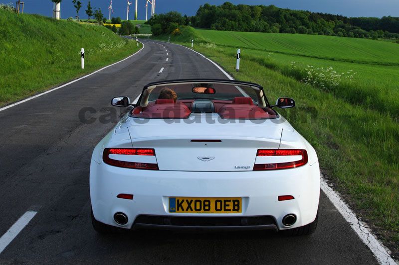 Aston Martin V8 Vantage Roadster