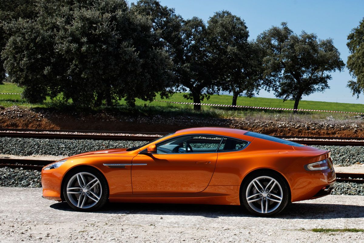 Aston Martin Virage