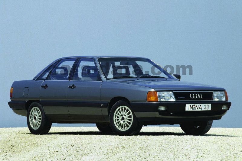 Audi 100