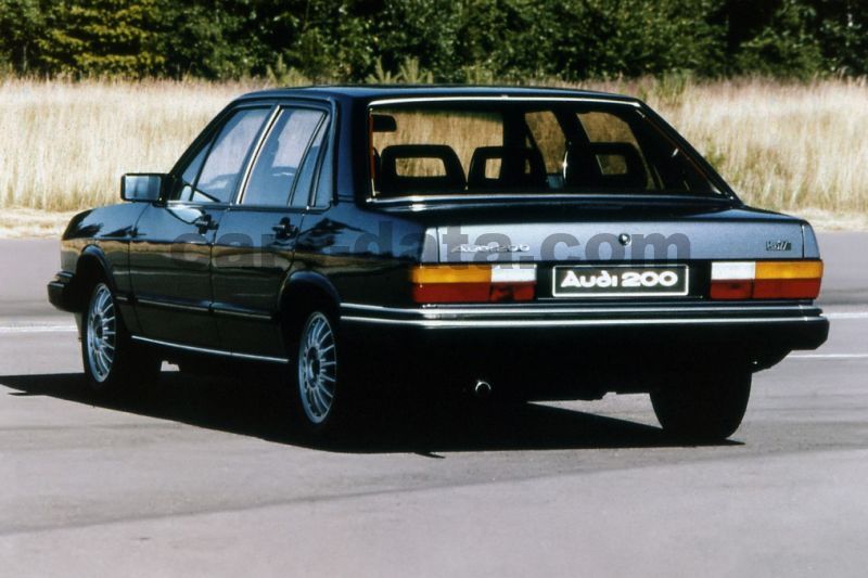 Audi 200