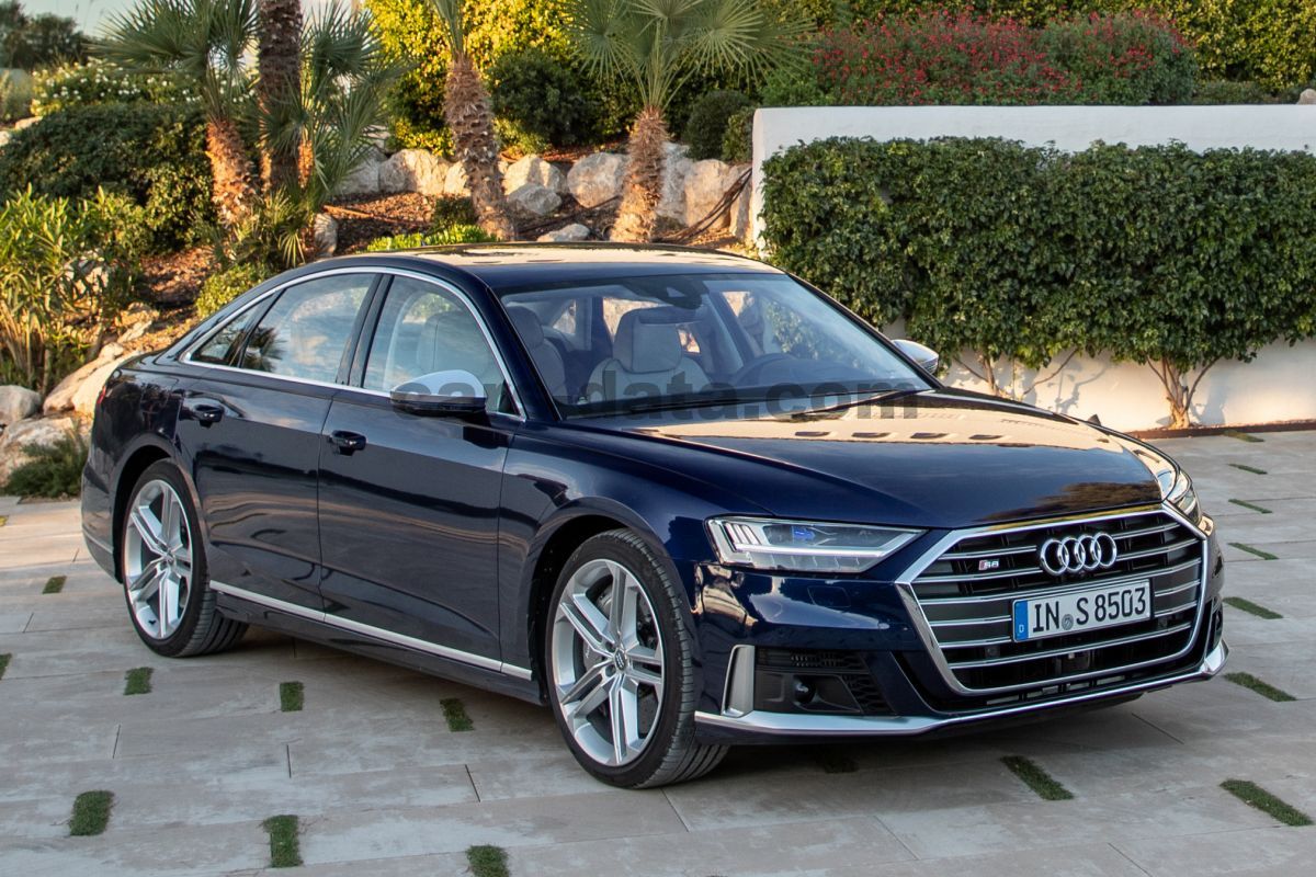 Audi S8