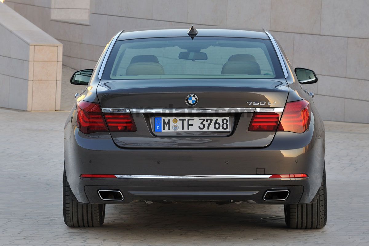 BMW 7-series