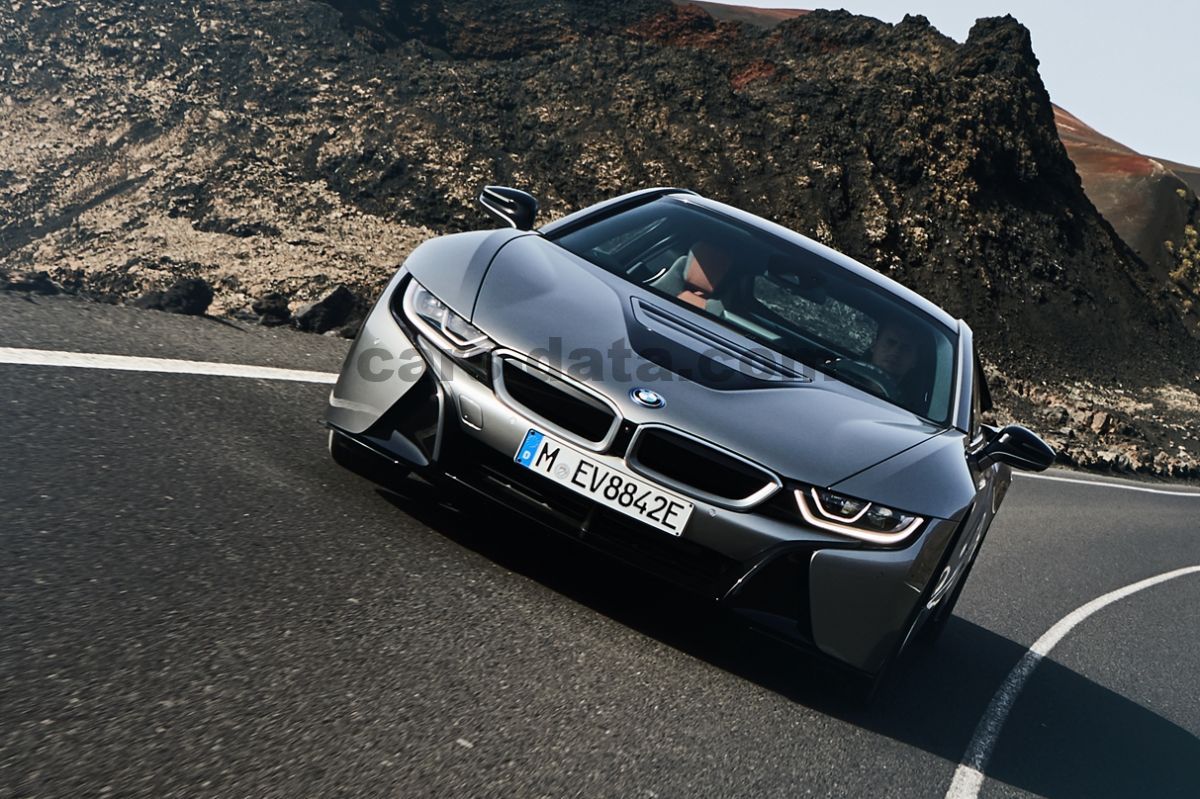 BMW i8 Coupe