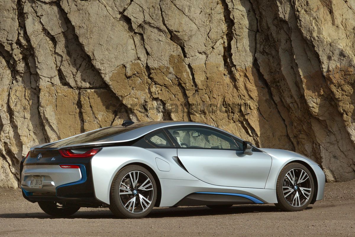 BMW i8