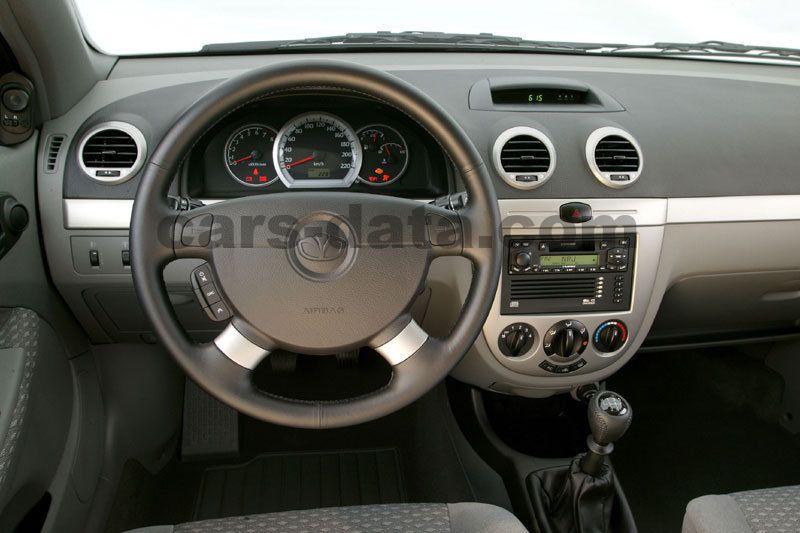 Daewoo Lacetti 2004 used car review  Car review  RAC Drive
