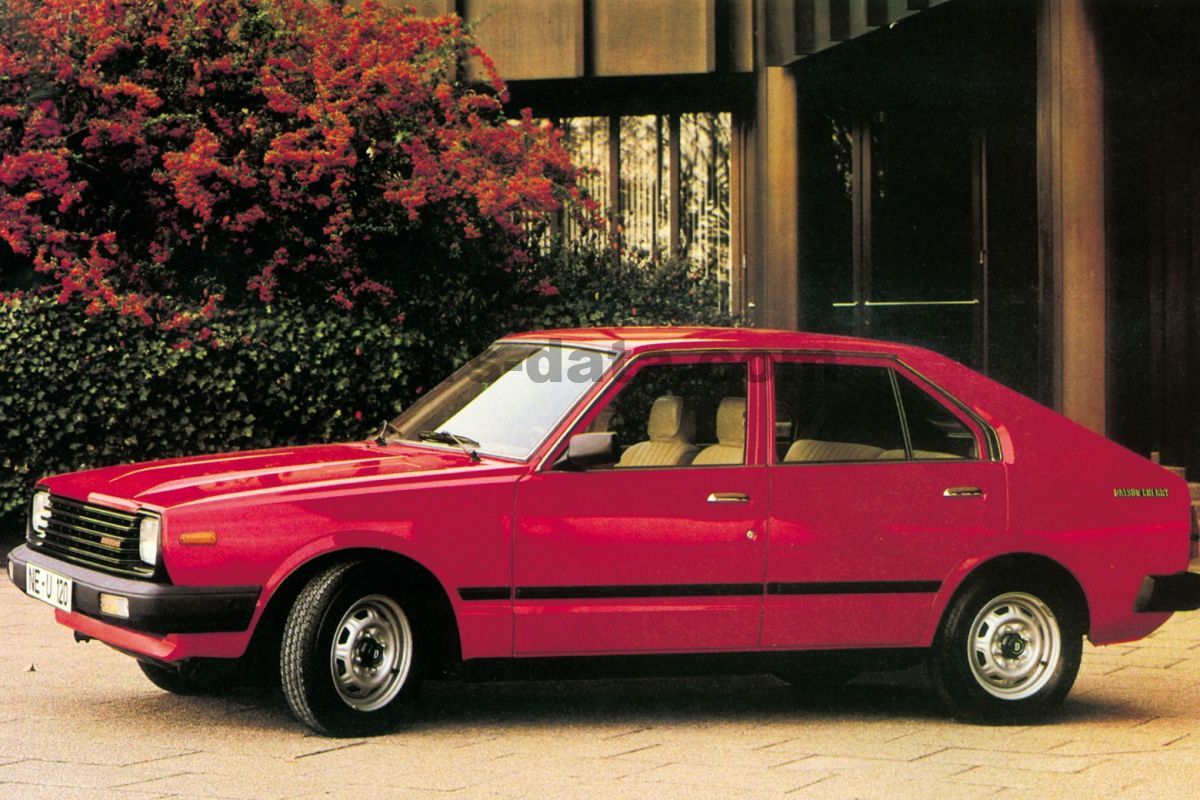 Datsun Cherry 1980 pictures (1 of 2)