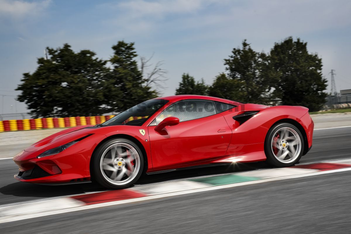 Ferrari F8 Tributo