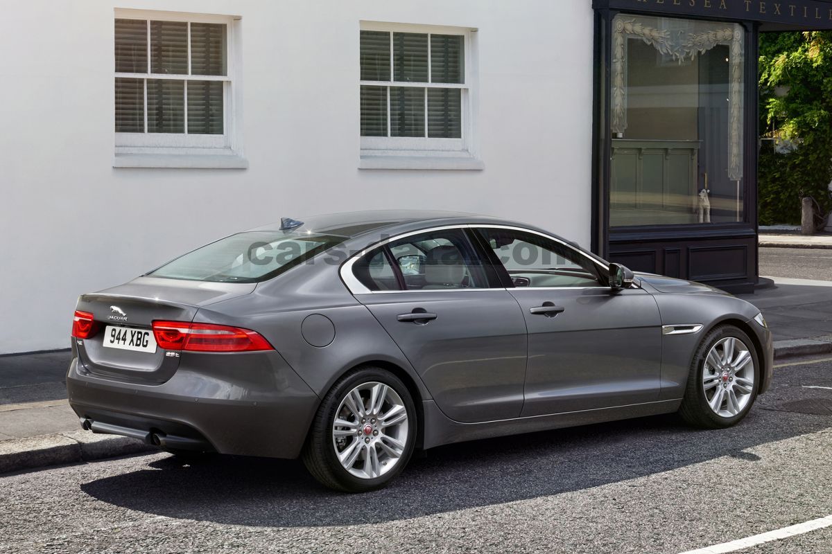 Jaguar XE