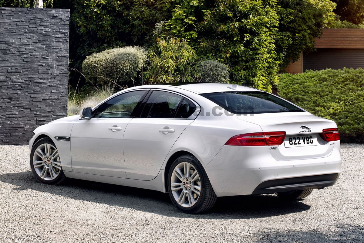 Jaguar XE