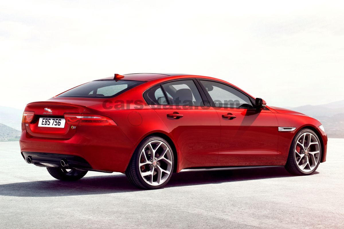 Jaguar XE