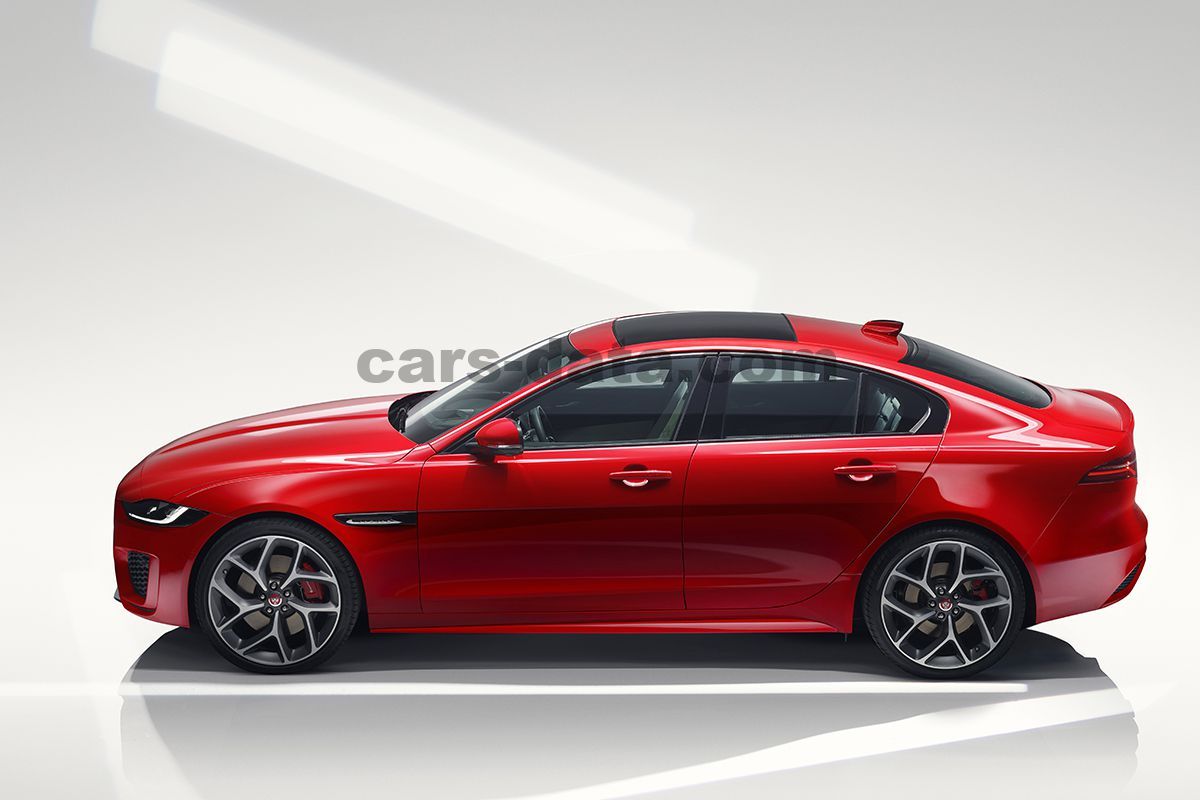 Jaguar XE