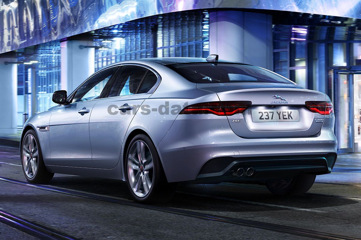 Jaguar XE