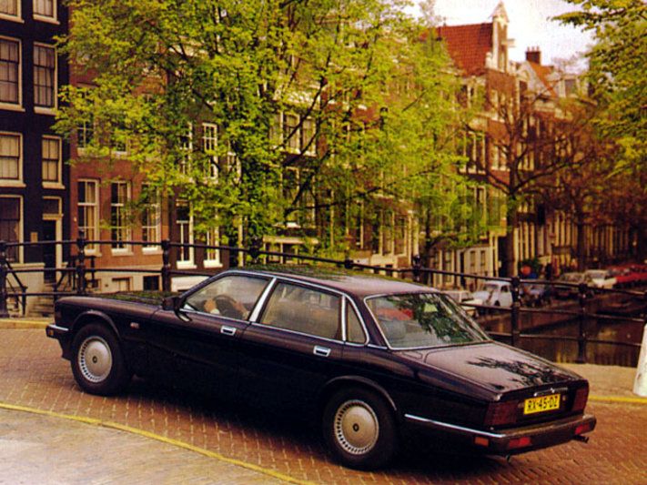 Jaguar XJ