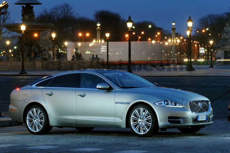 Jaguar XJ