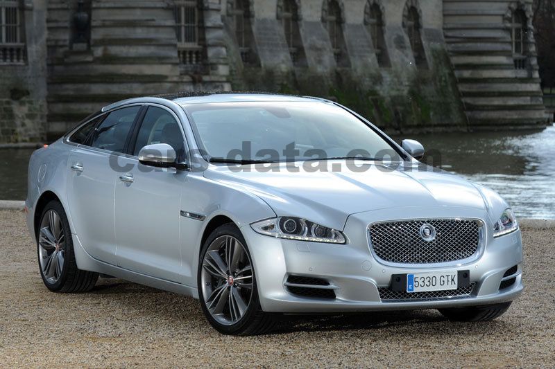 Jaguar XJ