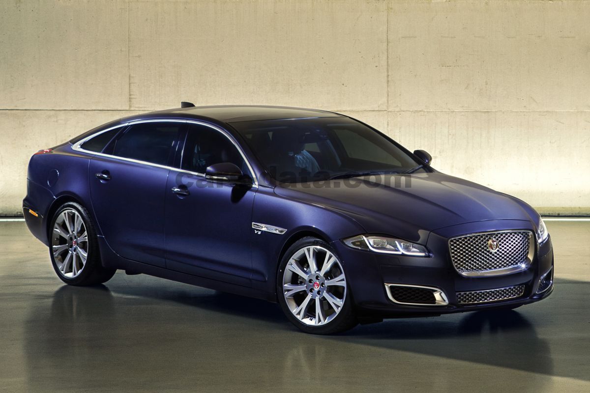 Jaguar XJ ---