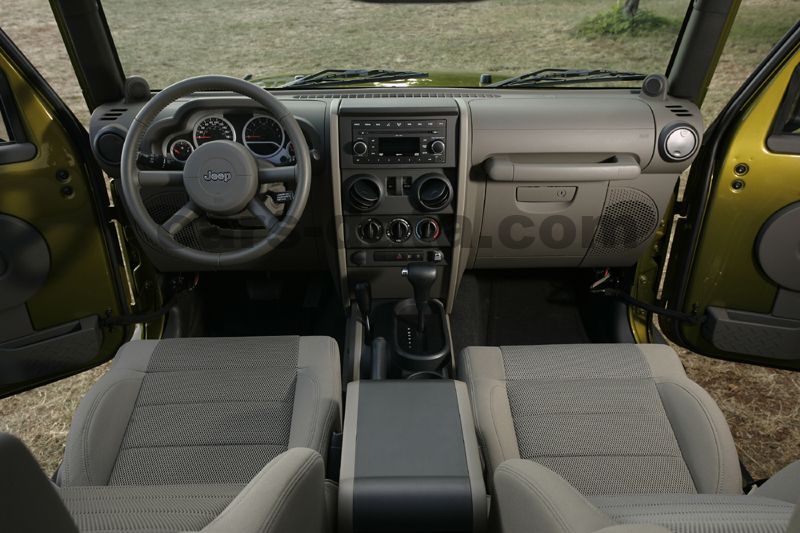 Jeep Wrangler Unlimited Van images (4 of 6)