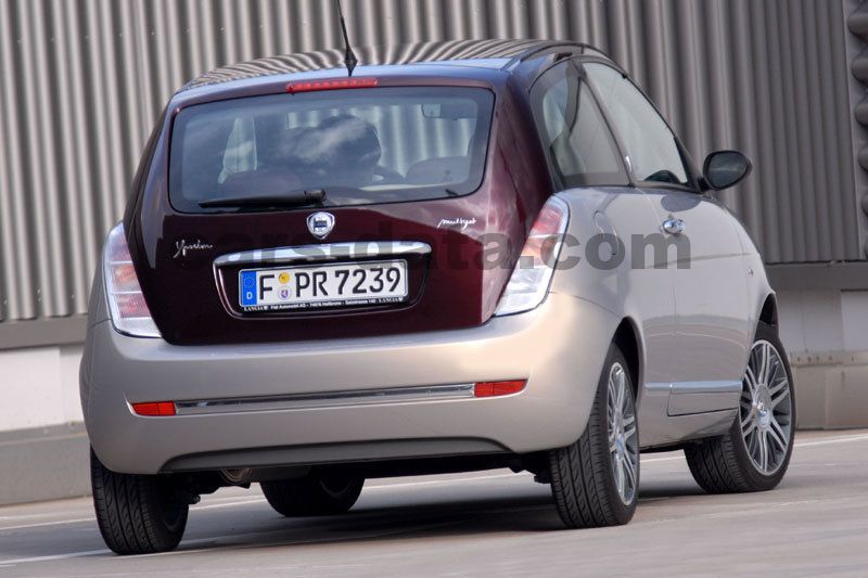 Lancia Ypsilon