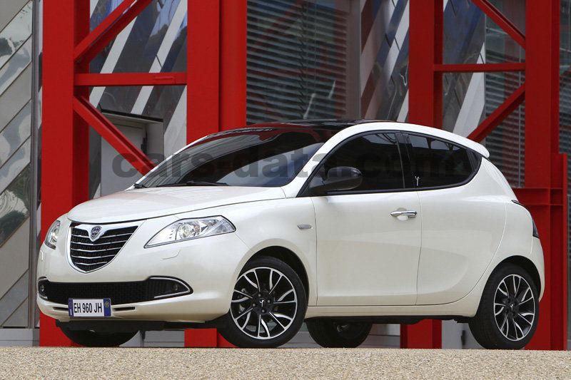 Lancia Ypsilon