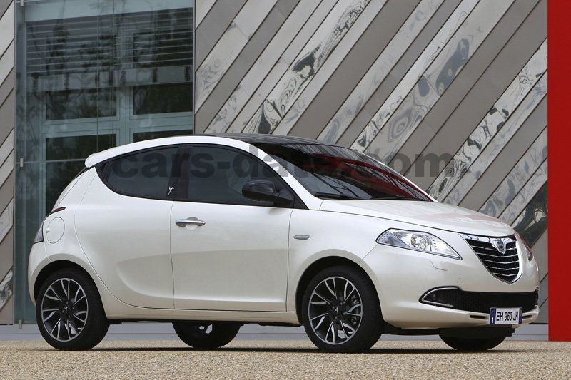 Lancia Ypsilon