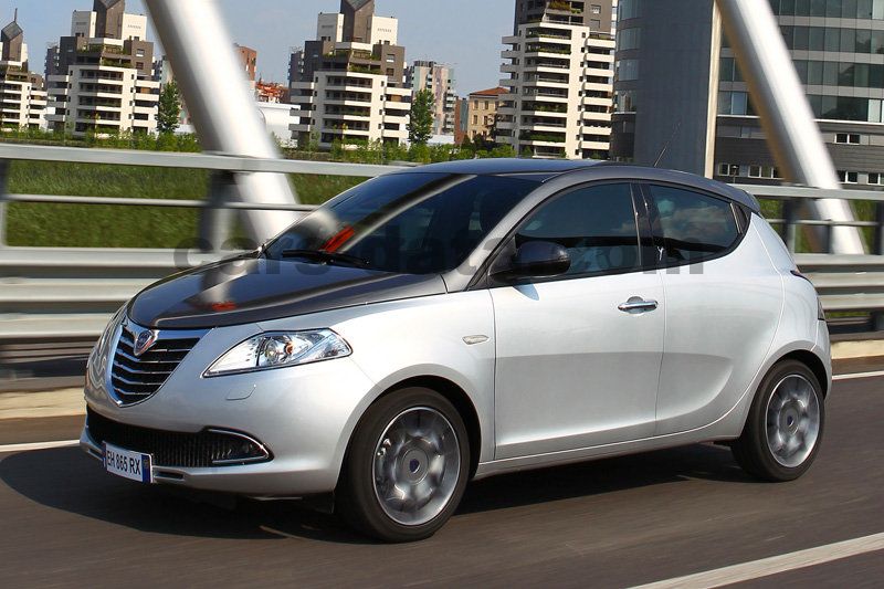 Lancia Ypsilon