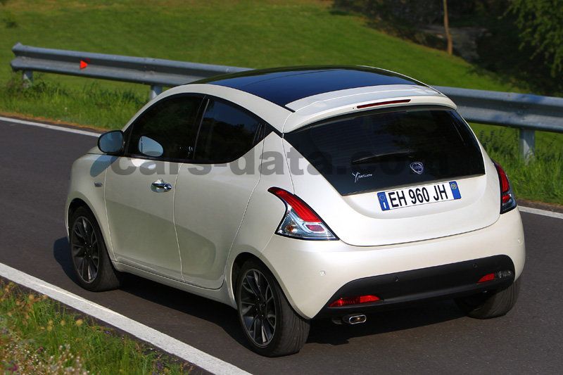 Lancia Ypsilon