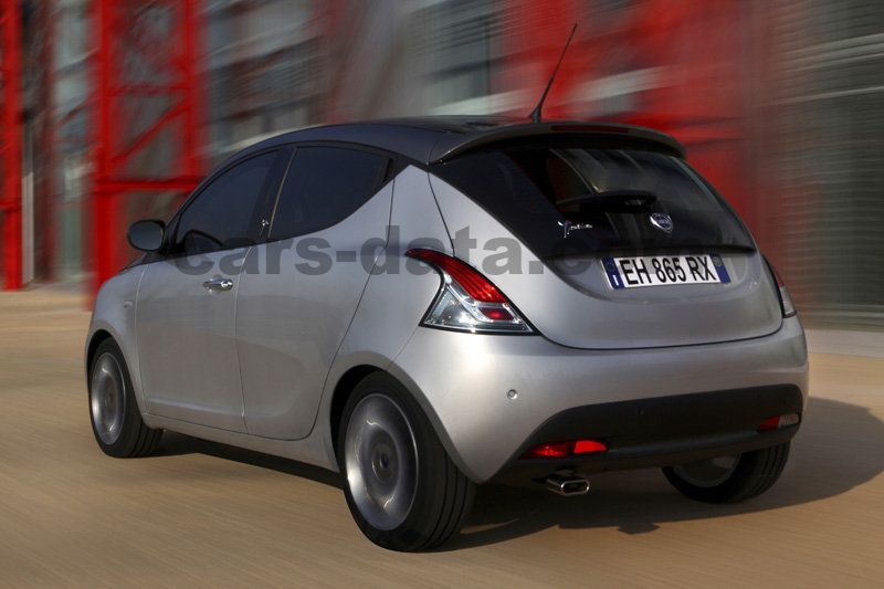 Lancia Ypsilon