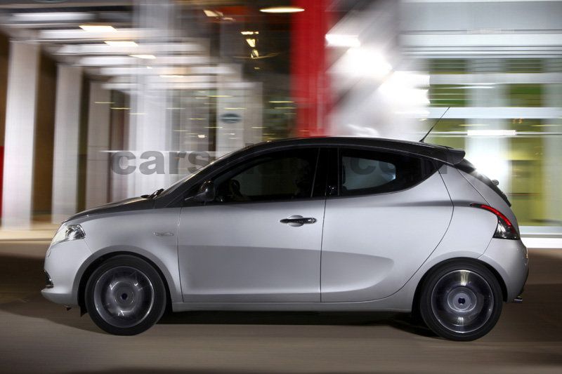 Lancia Ypsilon