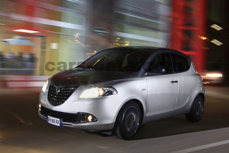 Lancia Ypsilon