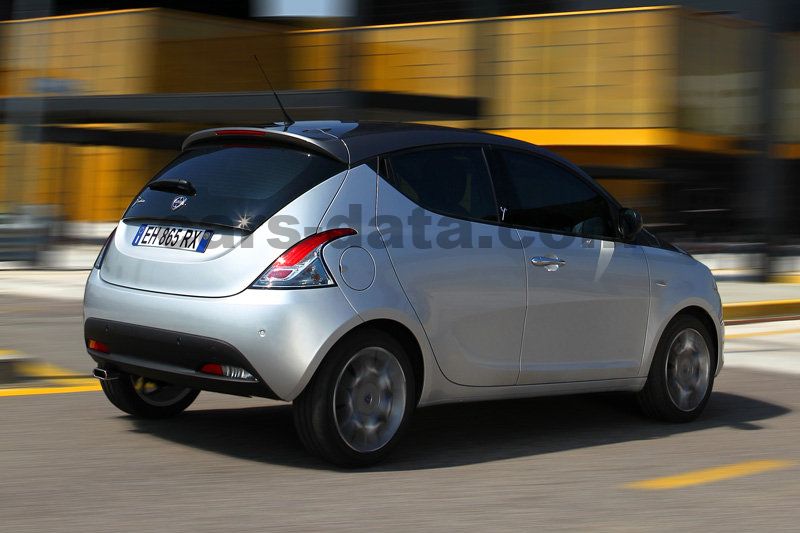 Lancia Ypsilon