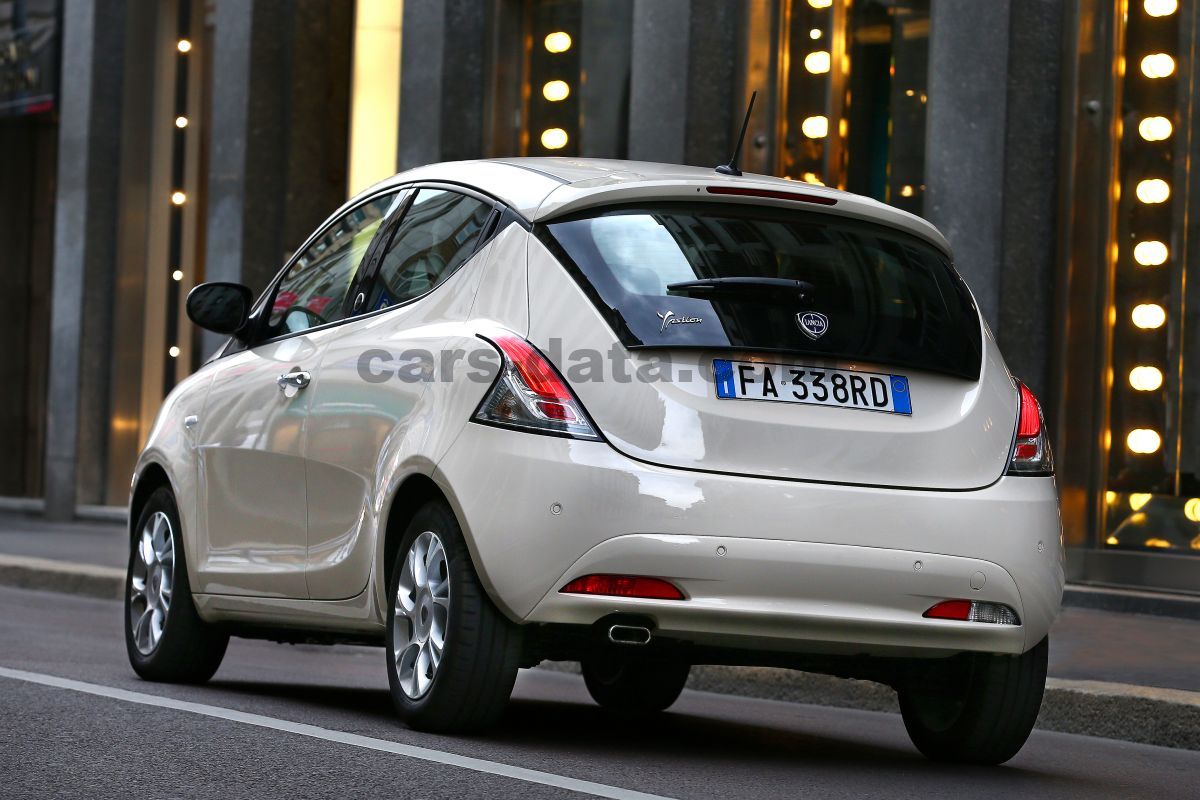 Lancia Ypsilon